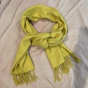 ❌SOLD❌ Cozy, Neon yellow/green Scarf 🧣